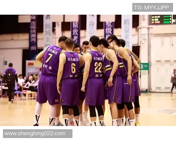 赞岐釜玉与岐阜FC2018赛季对决分析及战术探讨